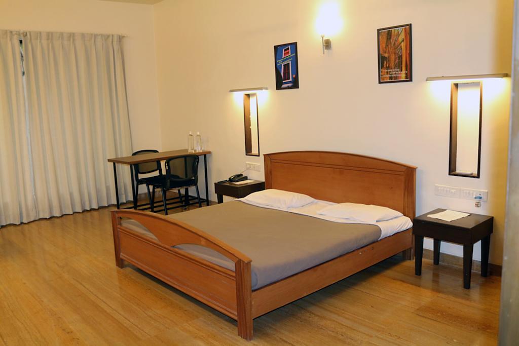 Oxford Suites & Rooms Pune Rum bild