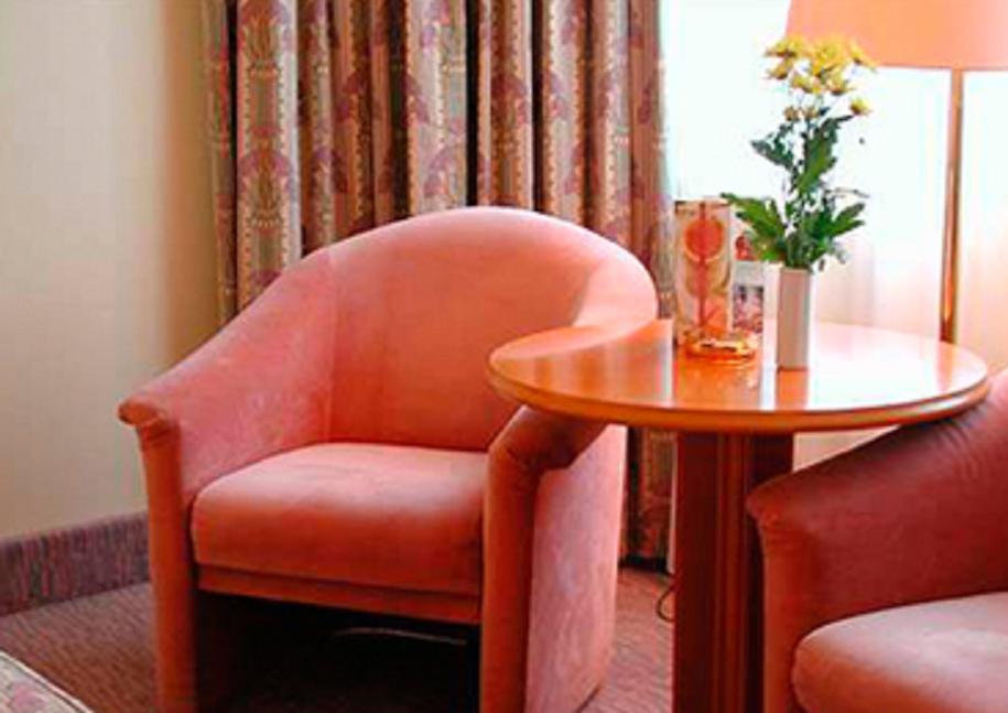 Oxford Suites & Rooms Pune Exteriör bild
